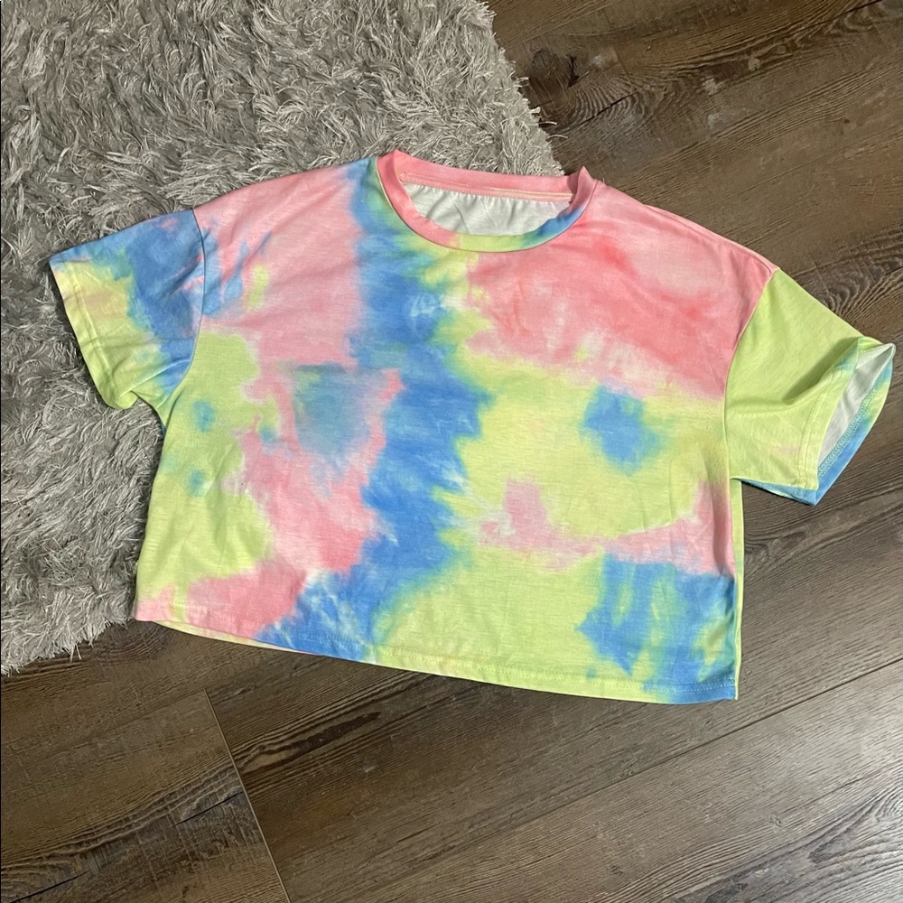 Amazon Tye Dye crop tee